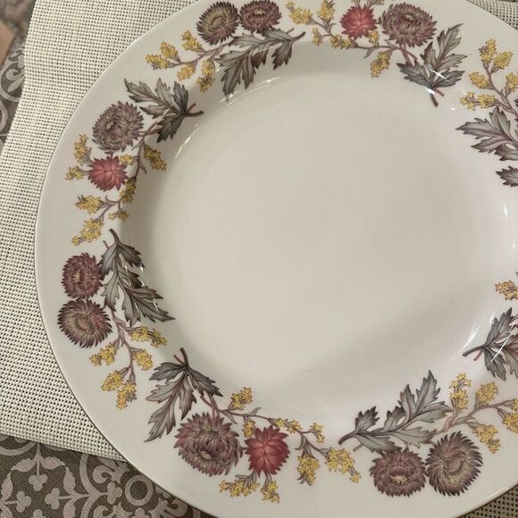 Wedgwood England‎ Linchfield Pattern Fine Bone China Large Round Serving Platter - Picture 3 of 9